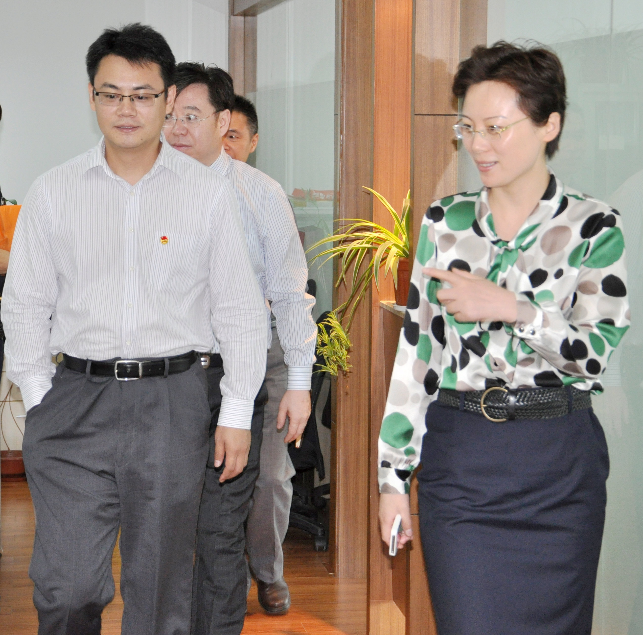 闵行区副区长沈军一行走访调研上海中夏旭波律师事务所 闵行区副区长沈军一行走访调研上海中夏旭波律师事务所